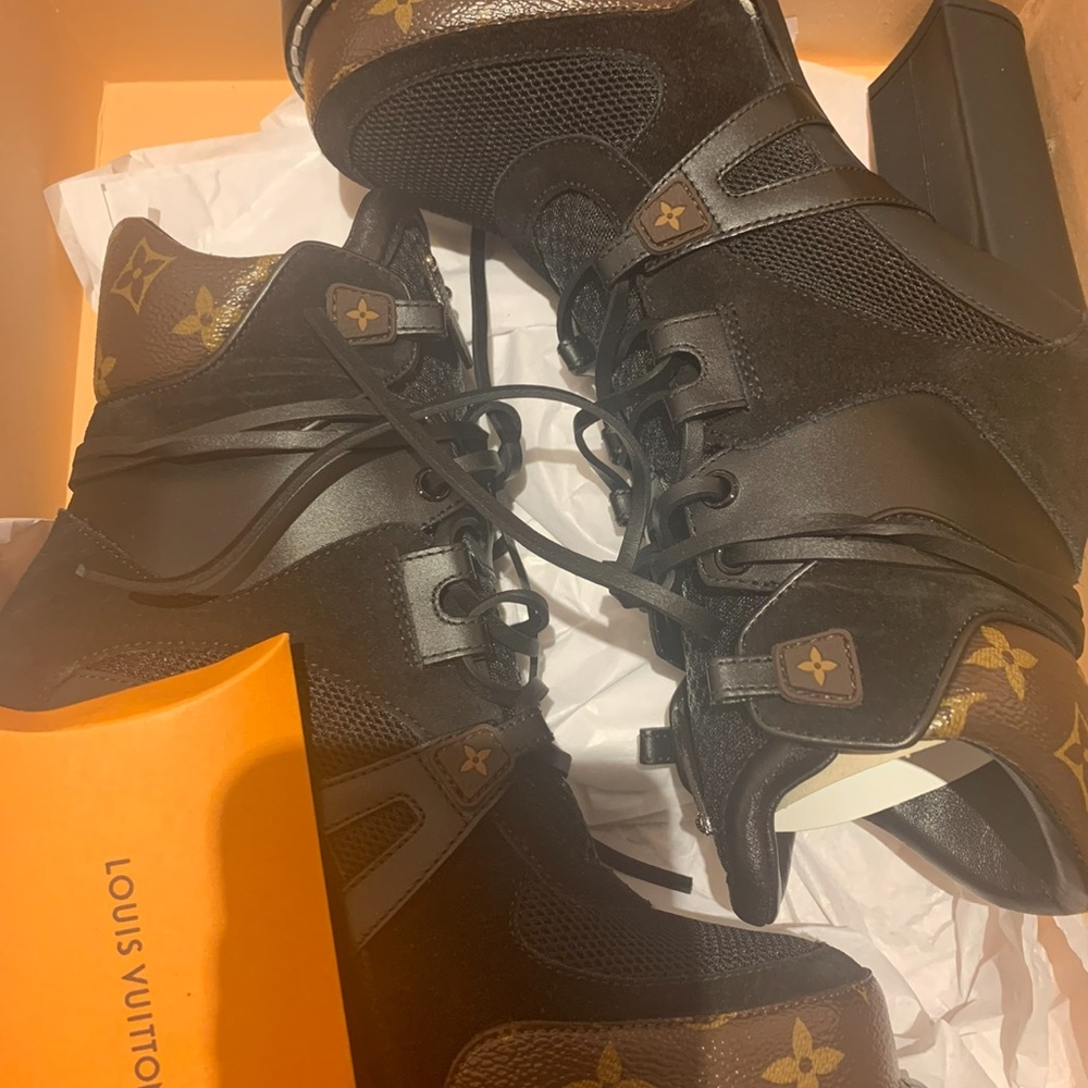 Louis Vuitton startrail heels boots